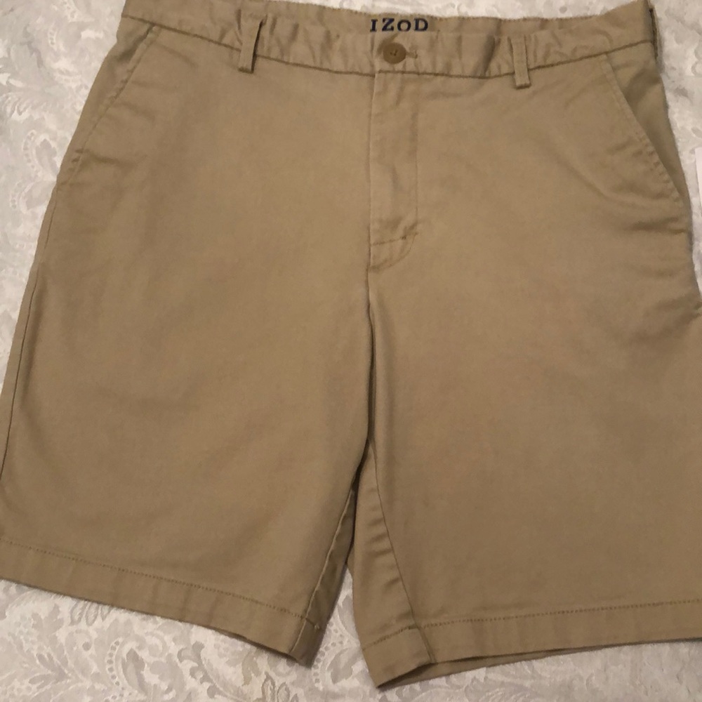 Izod men’s shorts